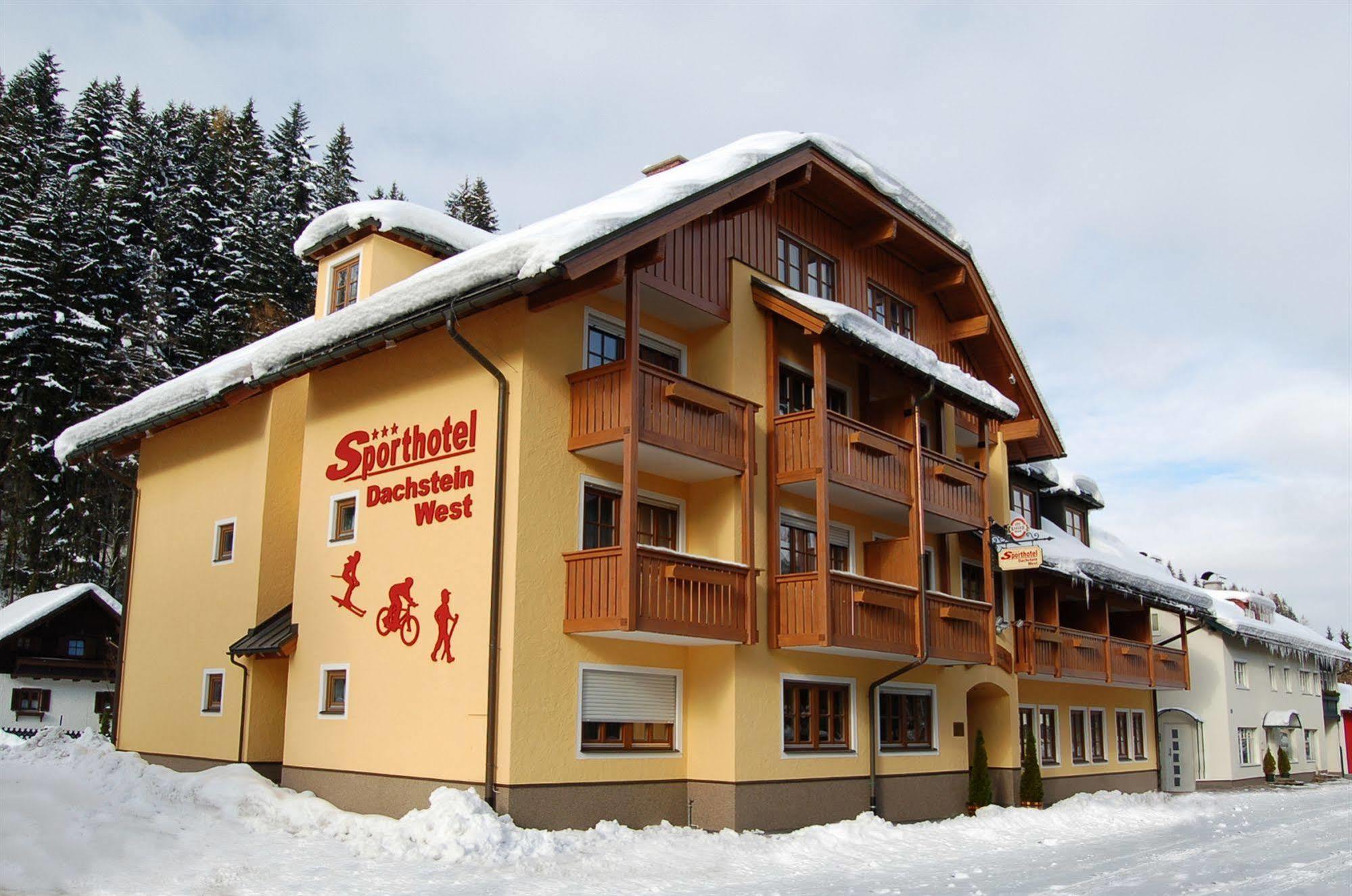 Sporthotel Dachstein West 애나버그임라메탈 외부 사진